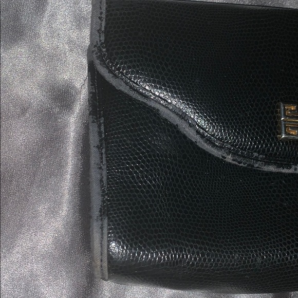 Givenchy clutch - Picture 3 of 7